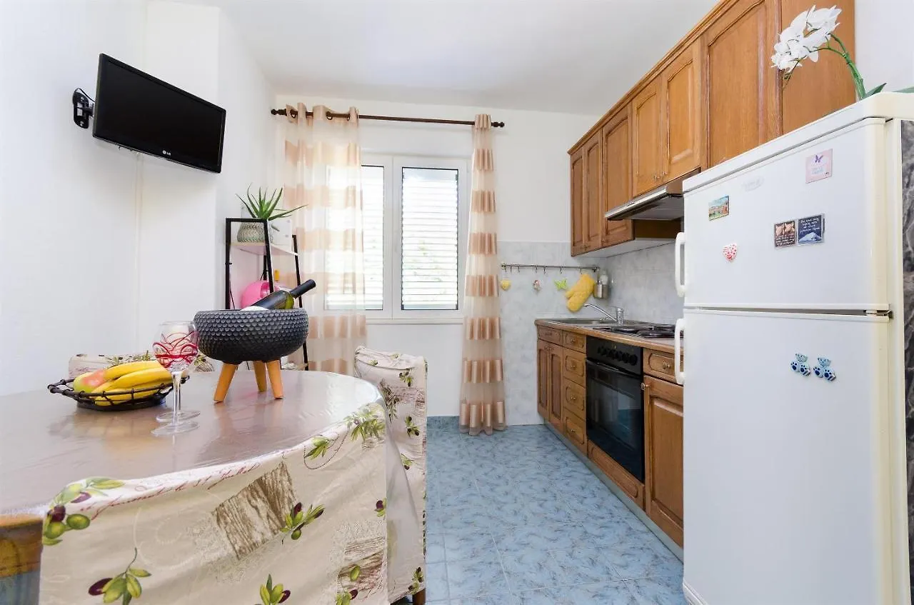 Apartments Marotin Palit 0*,  Croaţia